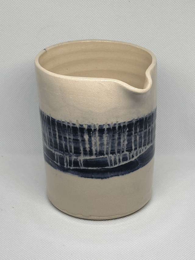 JUG NO HANDLE